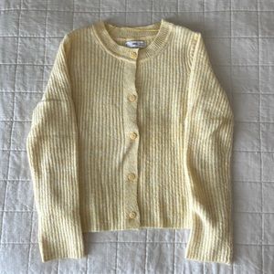 Pastel yellow cardigan